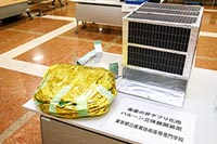 衛星の非デブリ化用バルーン立体展開装置