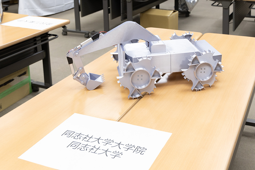 月面掘削・整地ローバ「Beetron-1」